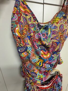 Vibrant Multicolor Paisley Summer 4 pieces bathing suit